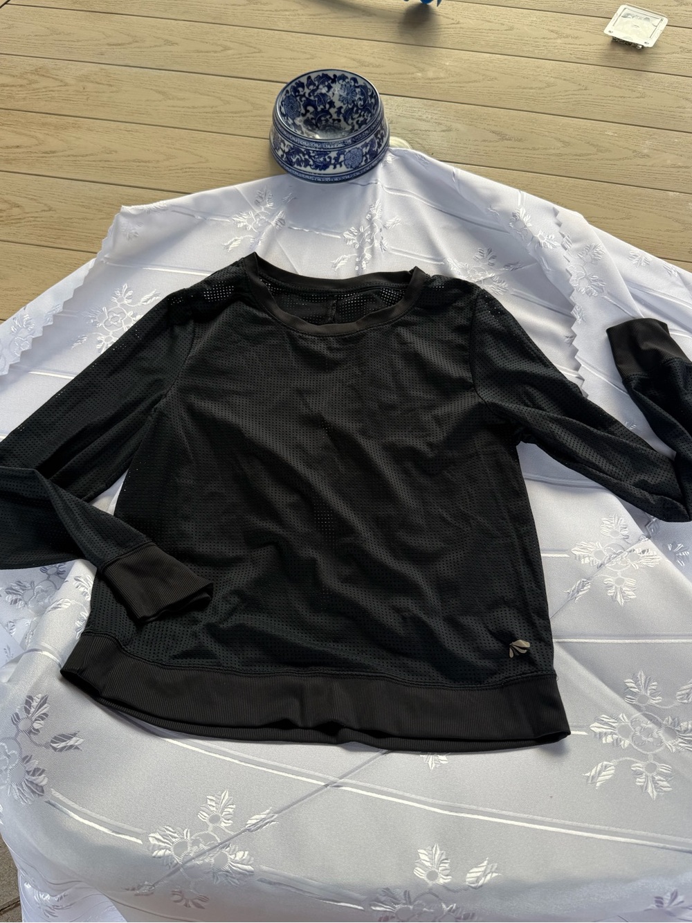 Black Perforated Mesh Long Sleeve Athletic Top Open Back Medium